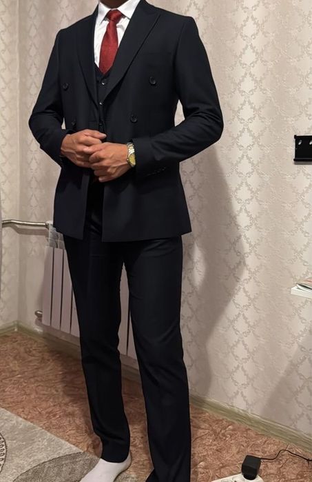 Костюм почти новый