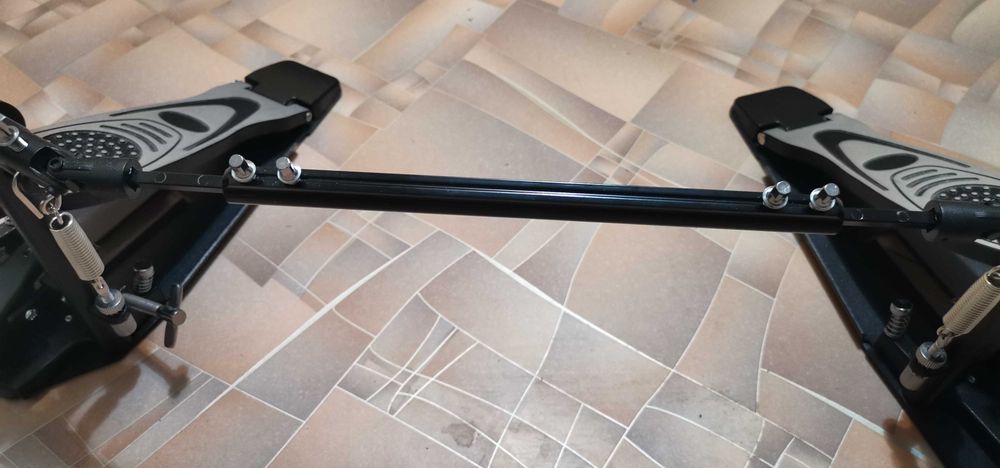 Продам не дорого педаль кардан для бас бочки.