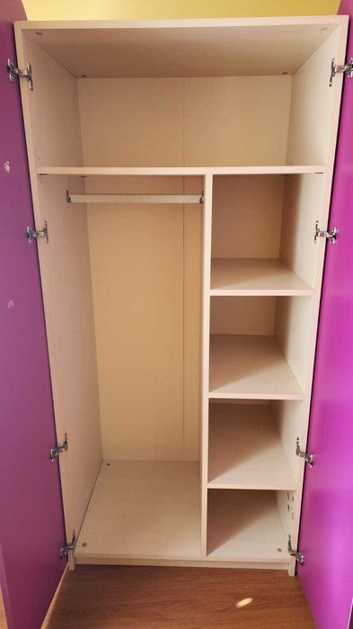 Детски мебели - гардероб, бюро, стол