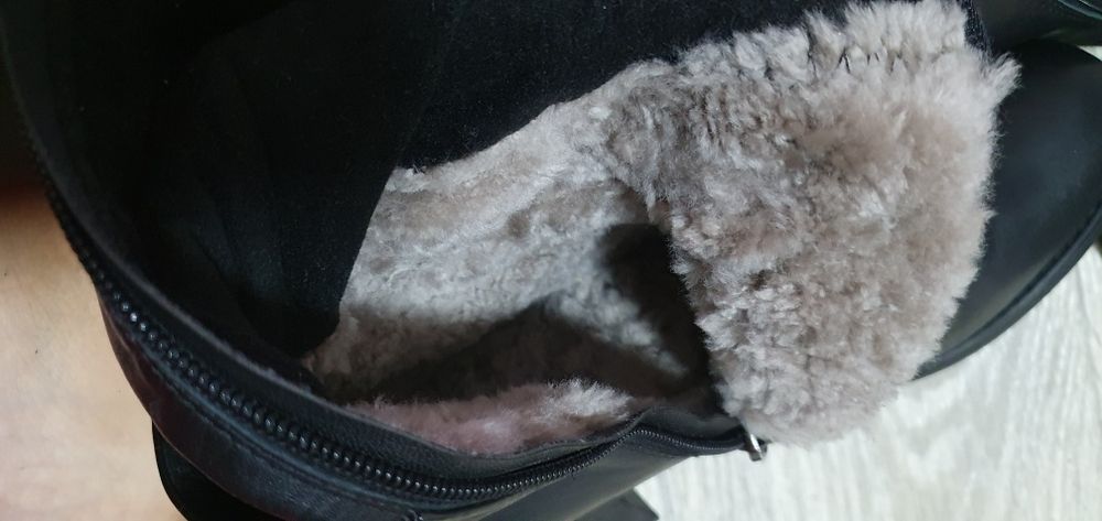 Срочно продам зимние сапоги