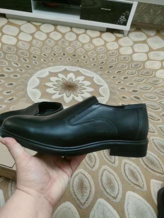 Продам кожаные мужские туфли