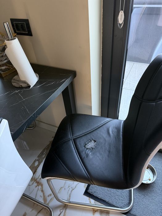 Scaun bucatarie (4 buc/400 lei)