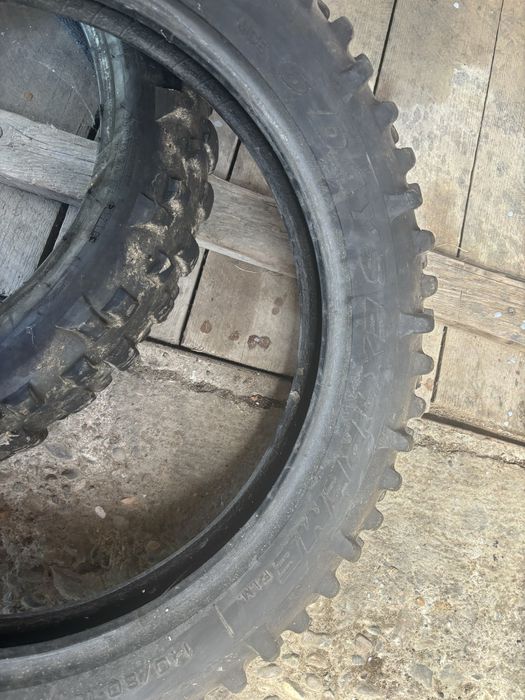 Vand 2 cauciucuri 140-80-18