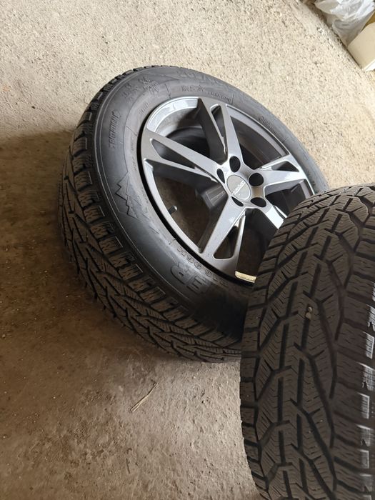 Jante R16 Volkswagen Audi Seat Skoda Carmani cauciucuri iarna
