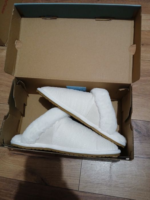 TOM'S чехли 36 номер нови