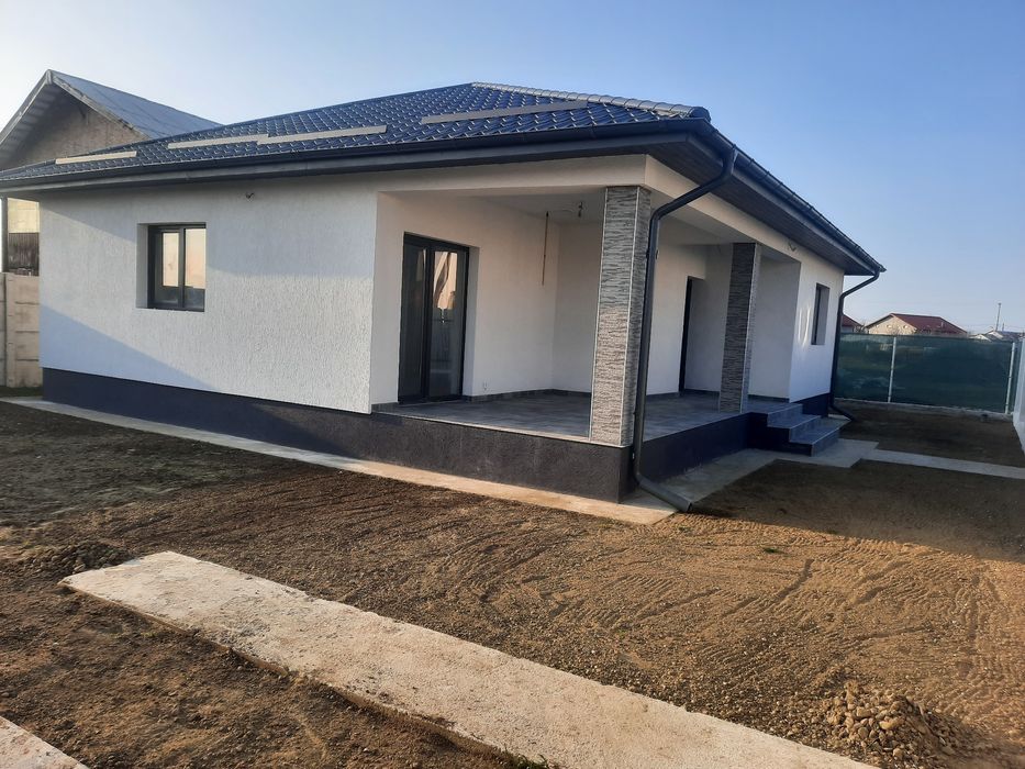 Domnesti-Teghes lângă pădure / Casă individuala 3 camere, Placa beton