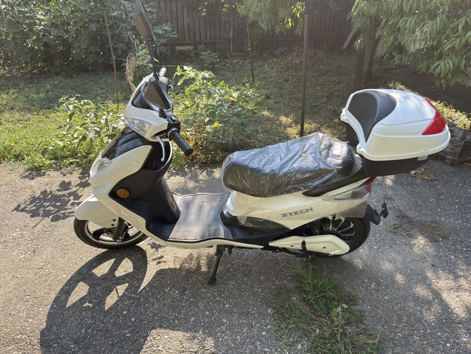 Vand scuter Electric