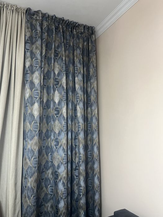 Продаю шторы в отличном состояний