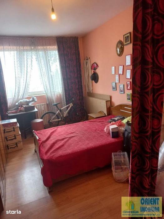 Abator, garsoniera de vanzare, etaj 3, mobilata — fotografia 1