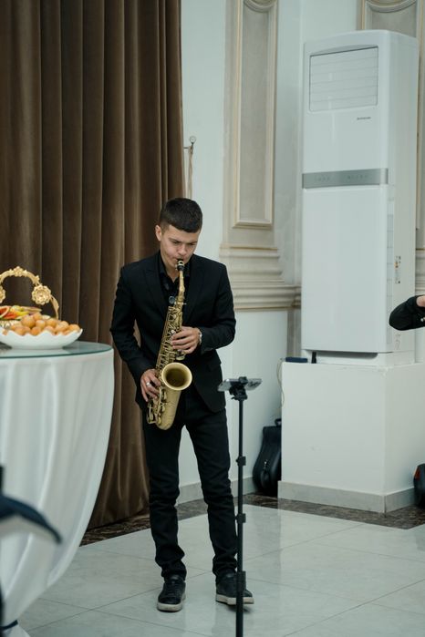 Саксофонист Алматы | Музыкант Алматы