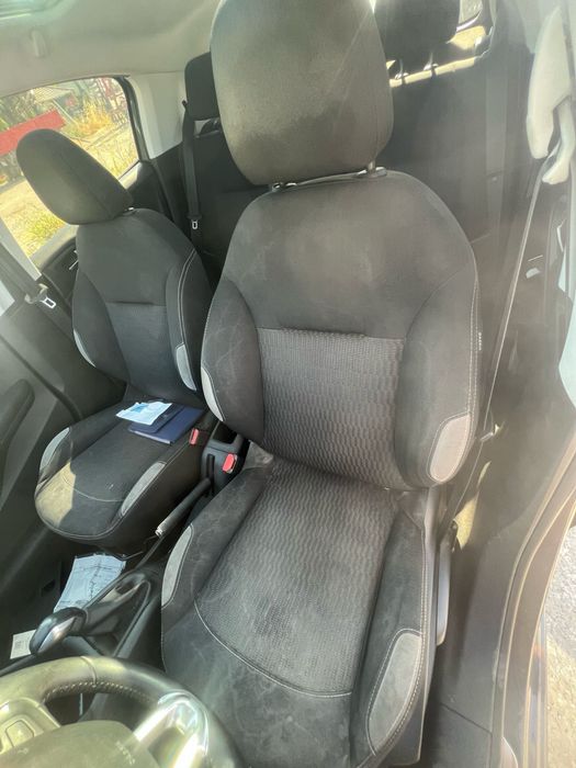 На части Пежо 208 1.2i 5ск 2016г Peugeot 1.2 VTi, 82 hp