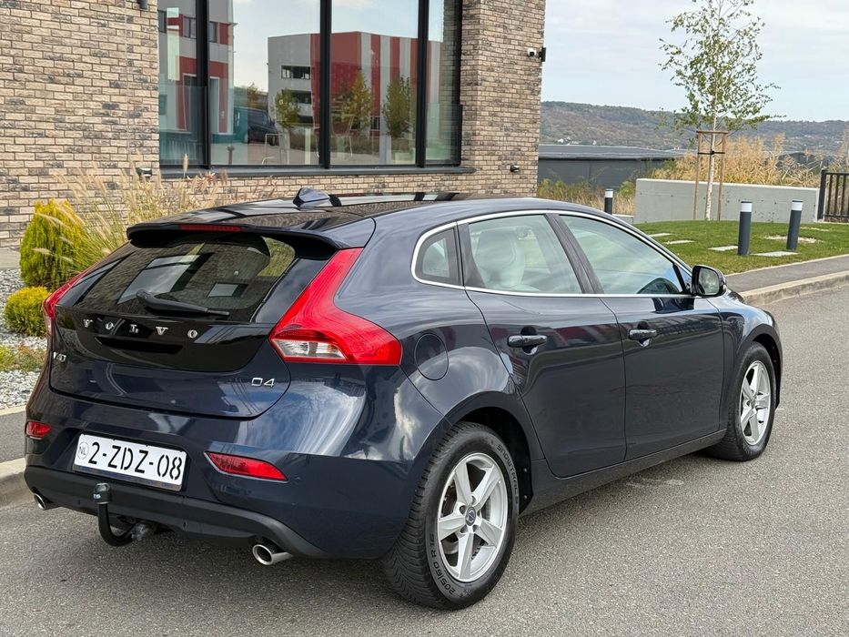 Volvo V40  2015 euro 5 interior piele 190 cp