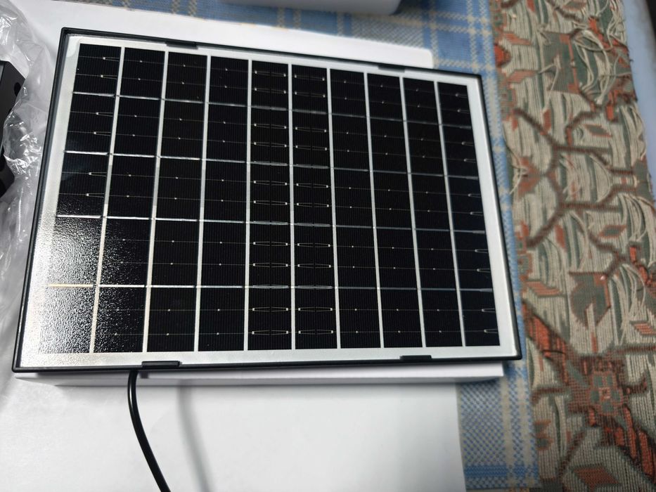 Camera supraveghere IP 4G cu panou solar