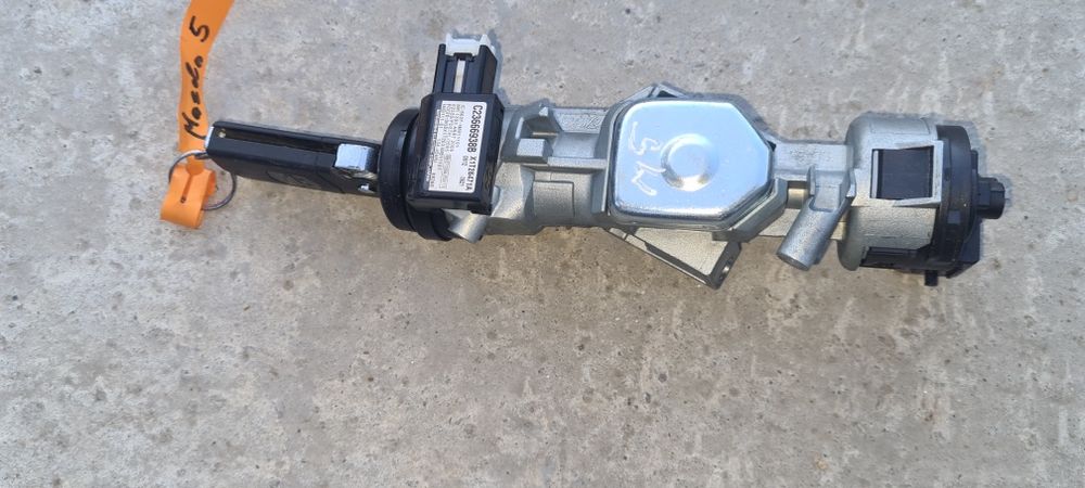 Contact cu cheie,bloc manete,radio cd,climatronic,display mazda 5,2.0D