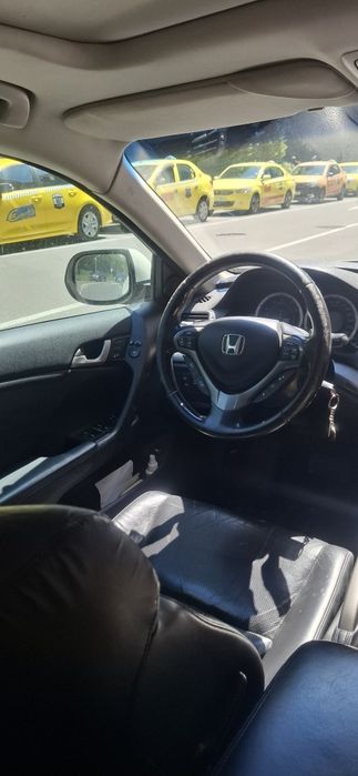 Vând Honda Accord facelift