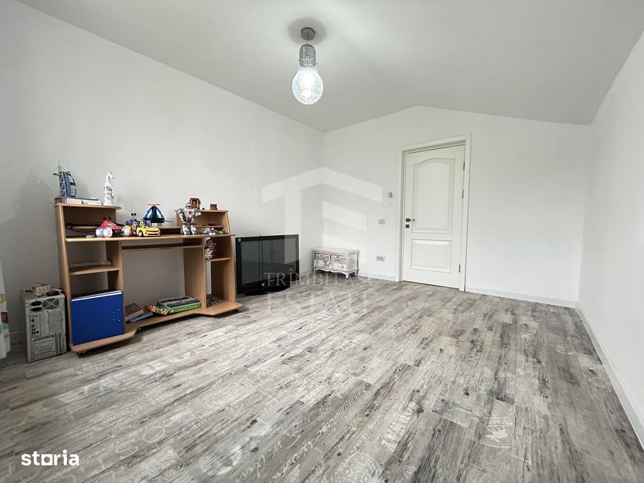 Casa P+1 din BCA ideala pentru o familie antreprenoare – Pecineaga