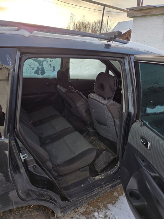 Продам машину Мазду