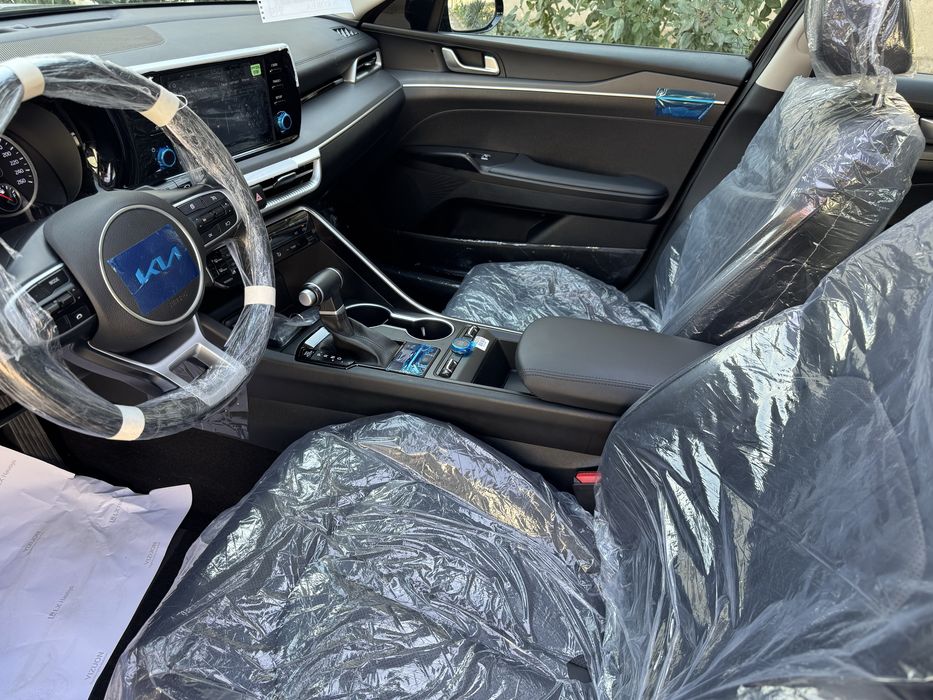 Kia K5 в идеалном состоянии, 5 позиция, люк имеется. Gt line диски