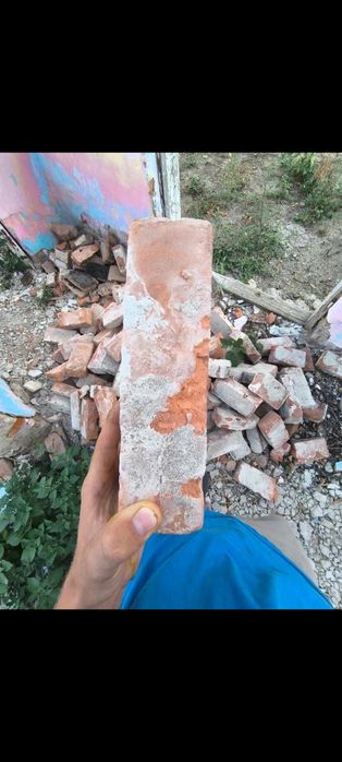 Cărămidă din demolări