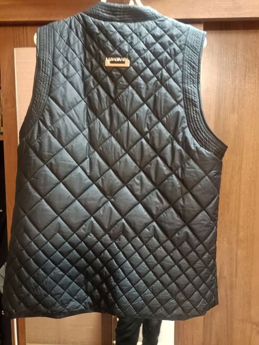 Продам безрукавку Ласаграда