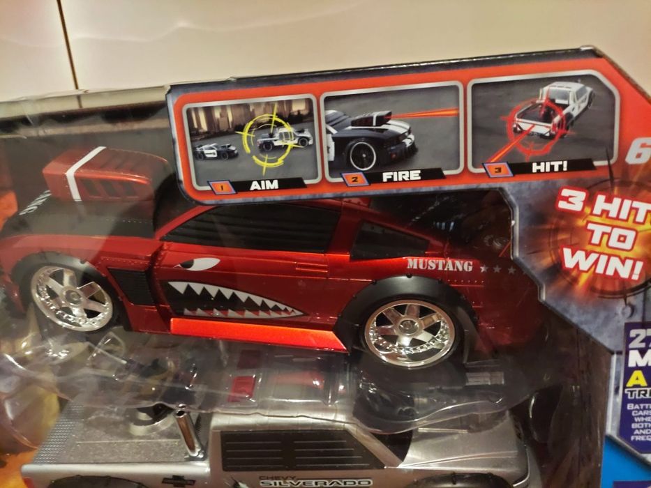 Машина на пульте