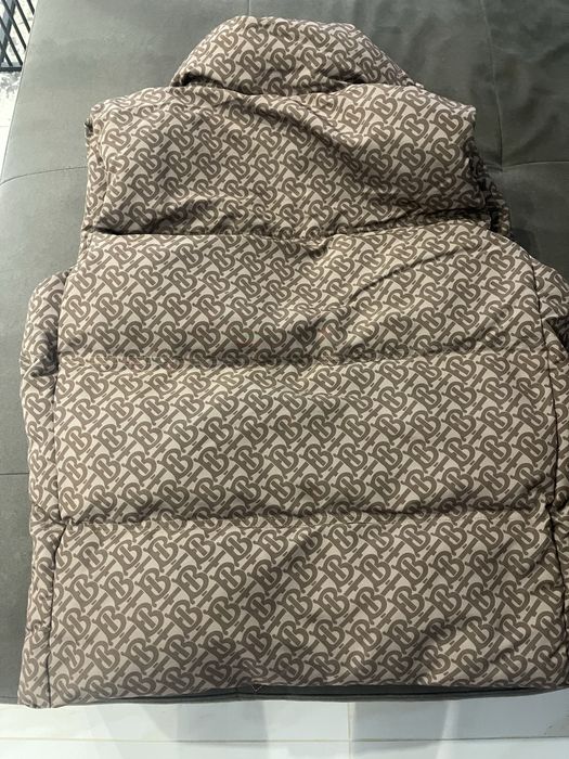 Burberry Paddet logo / Пухен елек  Л