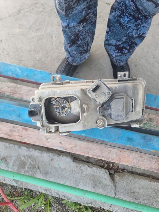 Фара Ауди Б4 правая орегинал