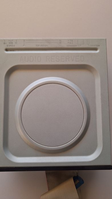 Продавам DVD-RW LG Model: GH22NP20