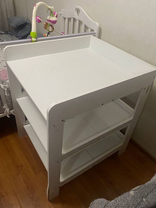 Пеленальный столик
