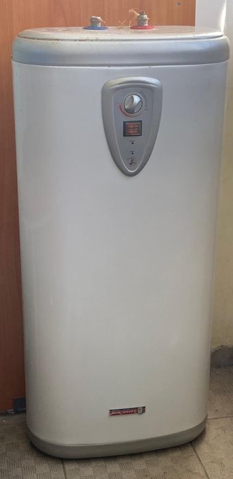 Продам водонагреватель не рабочии