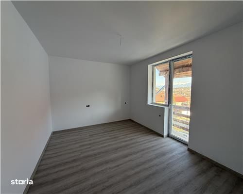 Vand casa tip duplex - teren de 255 mp - Cisnadie
