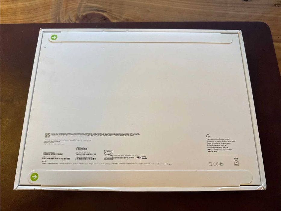 Macbook pro 14 m5 2025