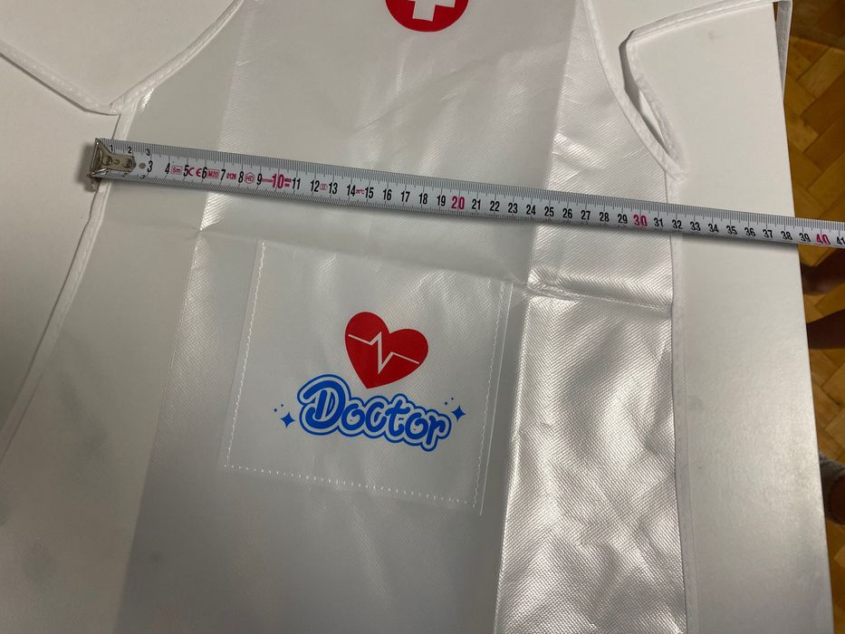 Малък доктор - комплект с престилка - в синьо