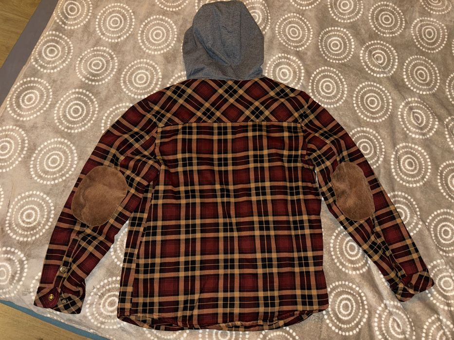 cămașă - geaca cu gluga semi îmblănită în carouri - nouă!