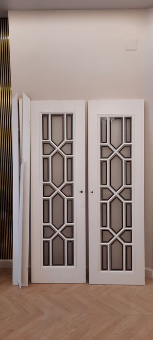 Дверь двух створчетый с полном комплекте