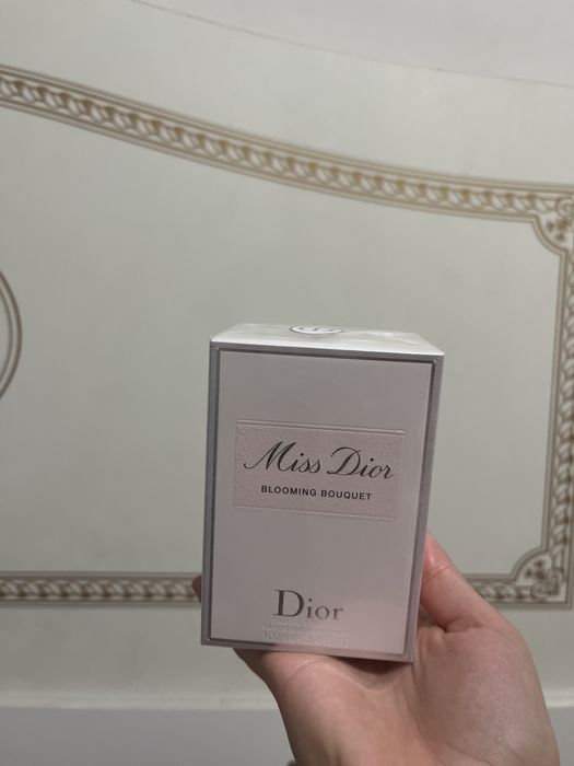 Парфюмм Miss Dior