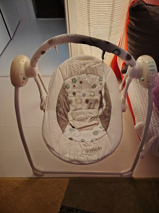 Leagăn bebe cu melodii și nivele