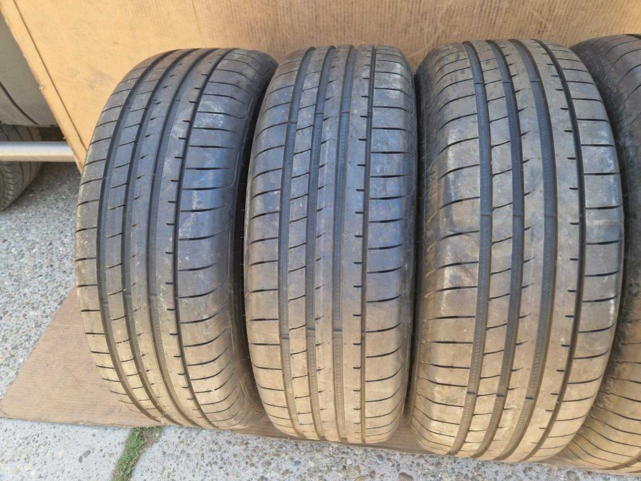 4 Goodyear R18 235/65 Летни гуми  DOT4518