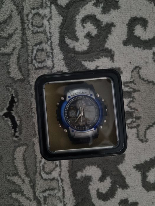 Часы Anike с коробкой