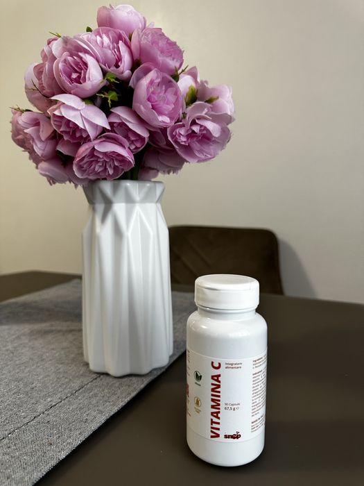 Vitamina C - 90 capsule intr-un flacon