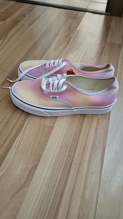 Vans femei aura shift multi/tr wht,marimea 40.5,noi,cu eticheta