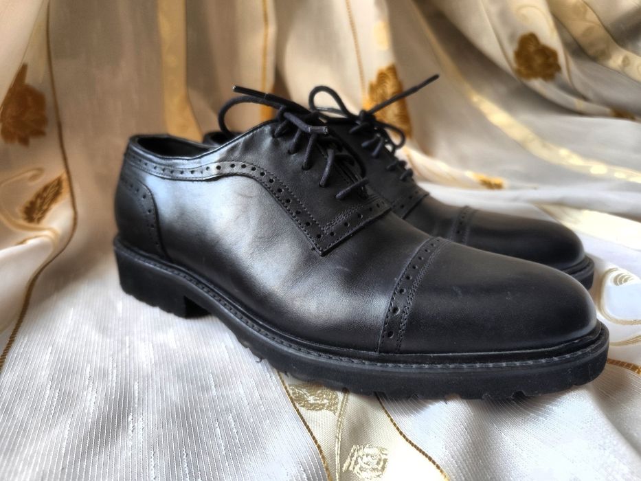 Мужской туфли чистый кожа