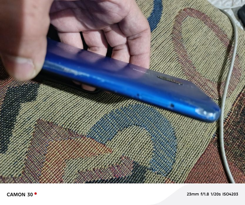 Продам телефон Redmi 8a