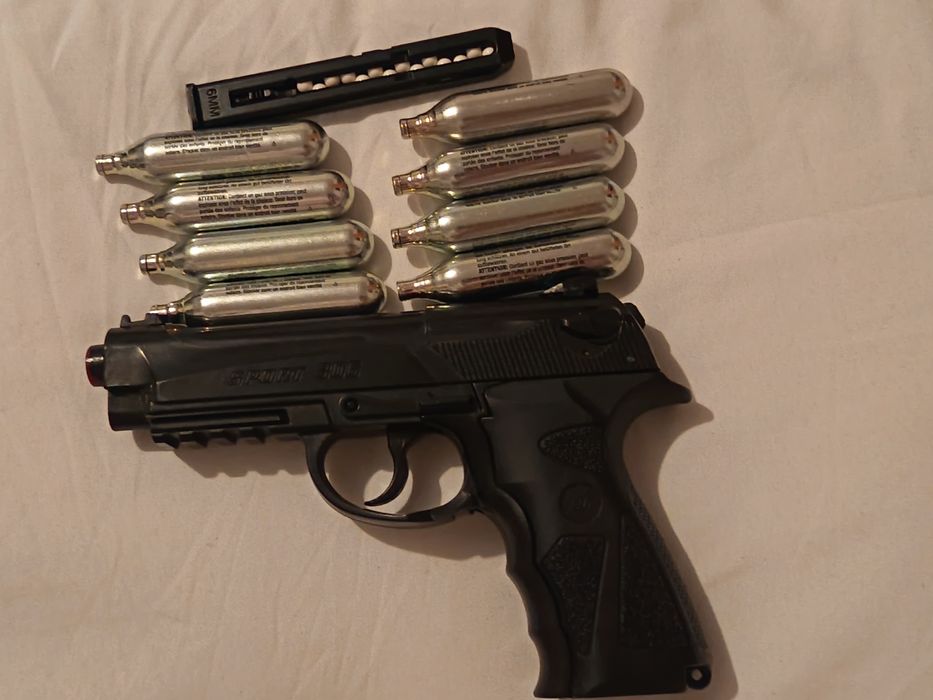 Pistol Beretta M9/ Taurus cu capsule CO2