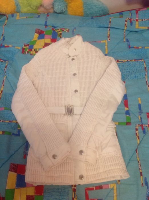 Продам весенне-осенние куртки для девочки!