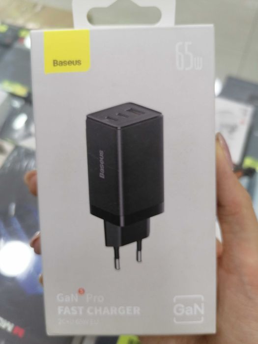 Зарядка Baseus 65 w Gan универсальная, зарядка для ноутбука, телефона