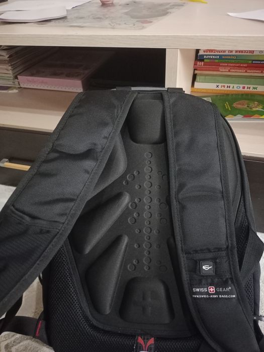 Продам школьные рюкзаки