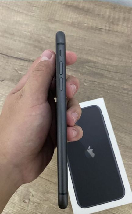 Продам 11 айфон состояние отличное