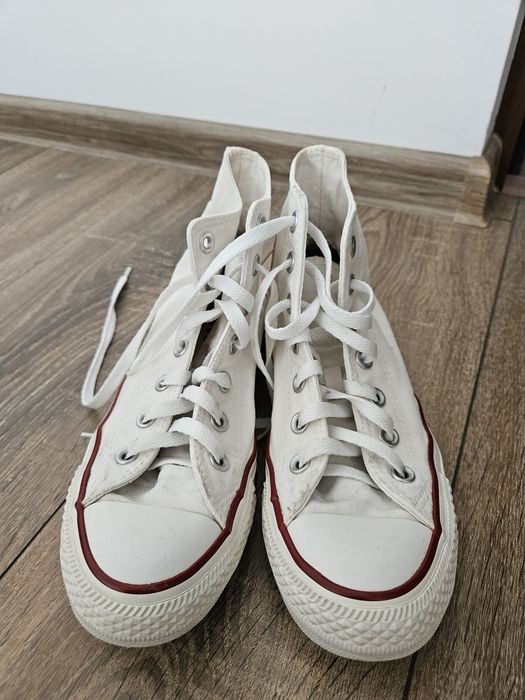 Vând Converse All Star Chuck Taylor damă