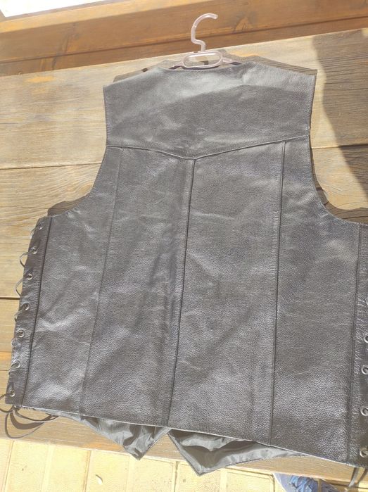 Рокерски елек от естествена кожа